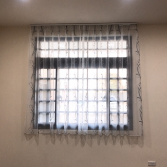 三明治半遮光窗簾安裝